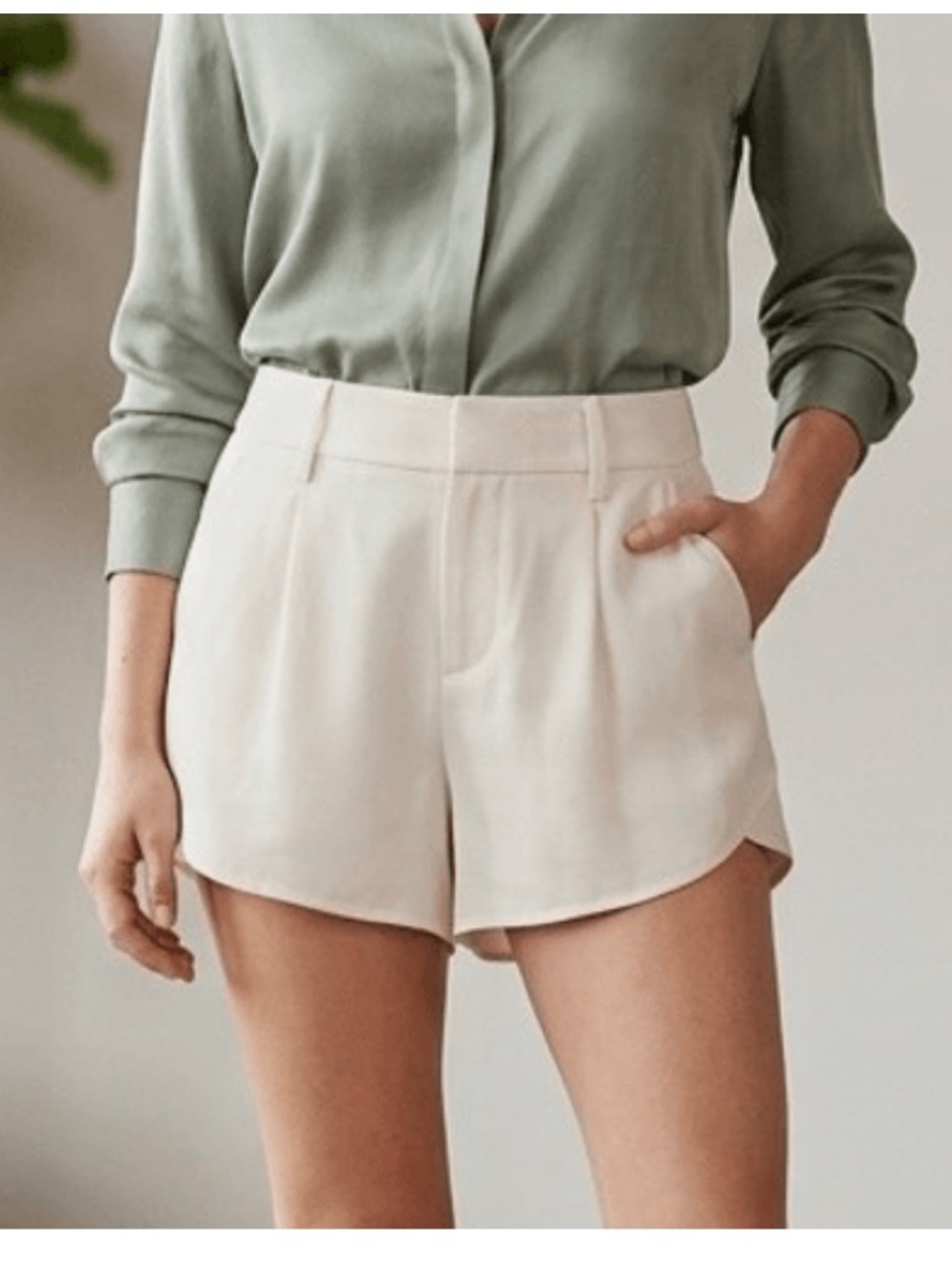 Alice + Olivia Cream Tailored Shorts